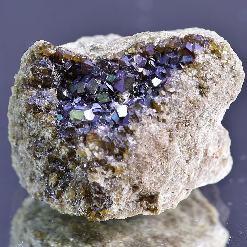 Iridescent Andradite Garnets – “Northern Ligths” Cluster (Landfalltjern, Drammen)